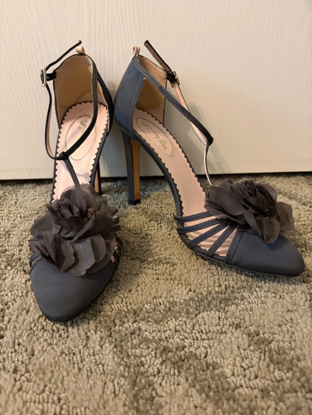 SJP grey retro style heels